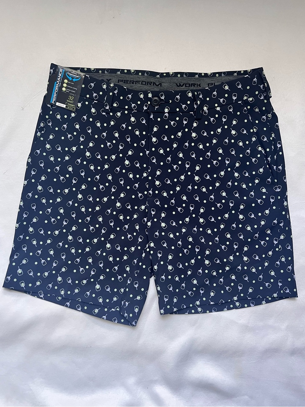 Roundtree & Yorkee performance pickle ball navy shorts NWT 32”